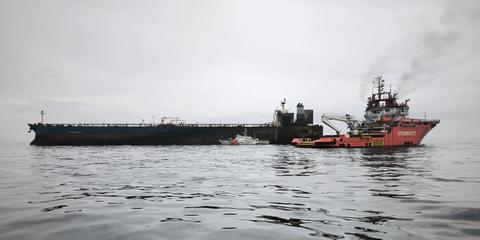 ルーマニア沖の黒海で船2隻が炎上、乗組員8人行方不明