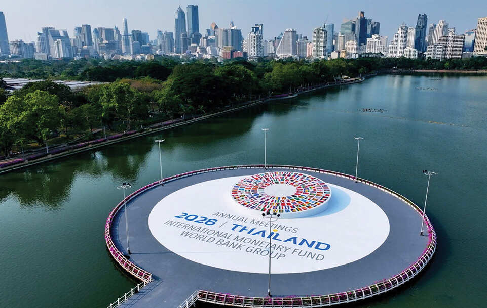 IMF Warns Asia's Economy Will Slow to 4.4% in 2027