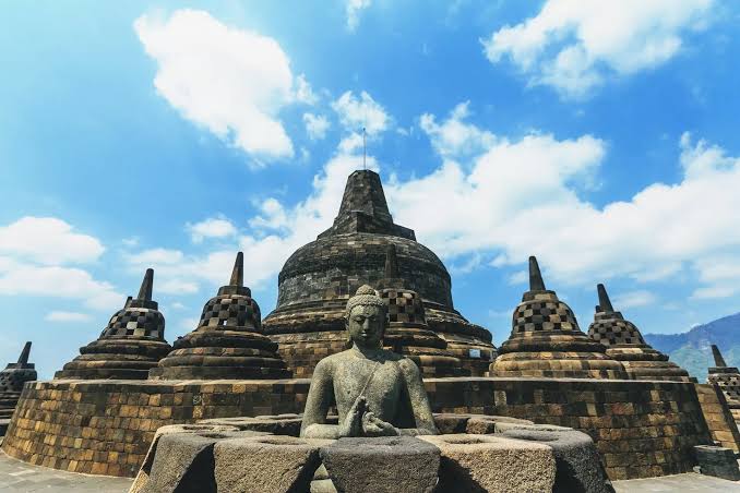 Police Revoke Andrea Bocelli Concert Permit at Borobudur Temple