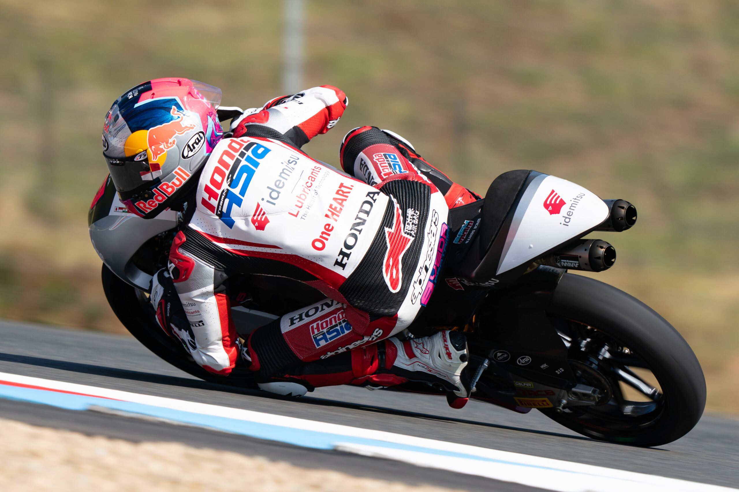 Veda Ega finishes sixth at Moto3 Mandalika, passes Hakim Danish
