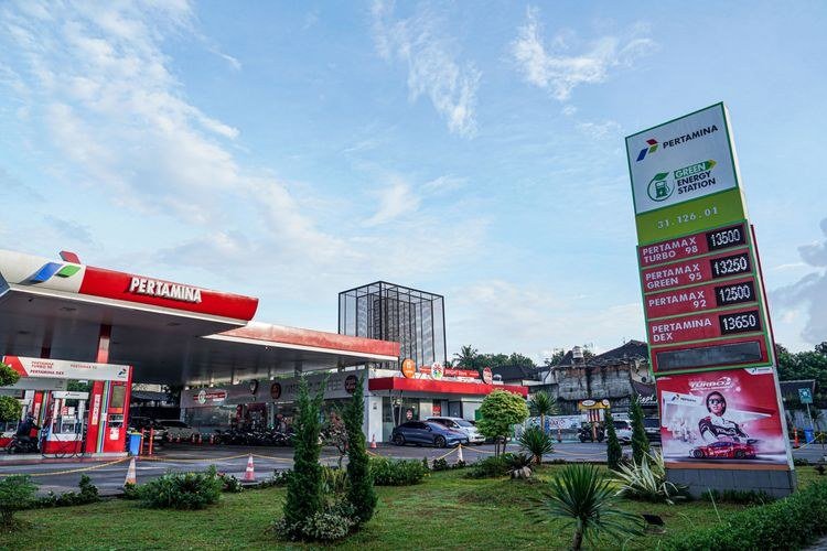 Dirut Pertamina Minta Maaf, Antrean BBM Bali Mengular 3 Km