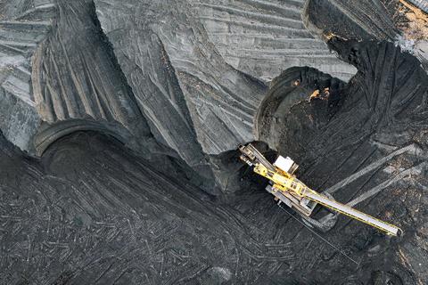 Haji Isam Caplok 30,25% Saham Bayan Resources Rp26,1 Triliun