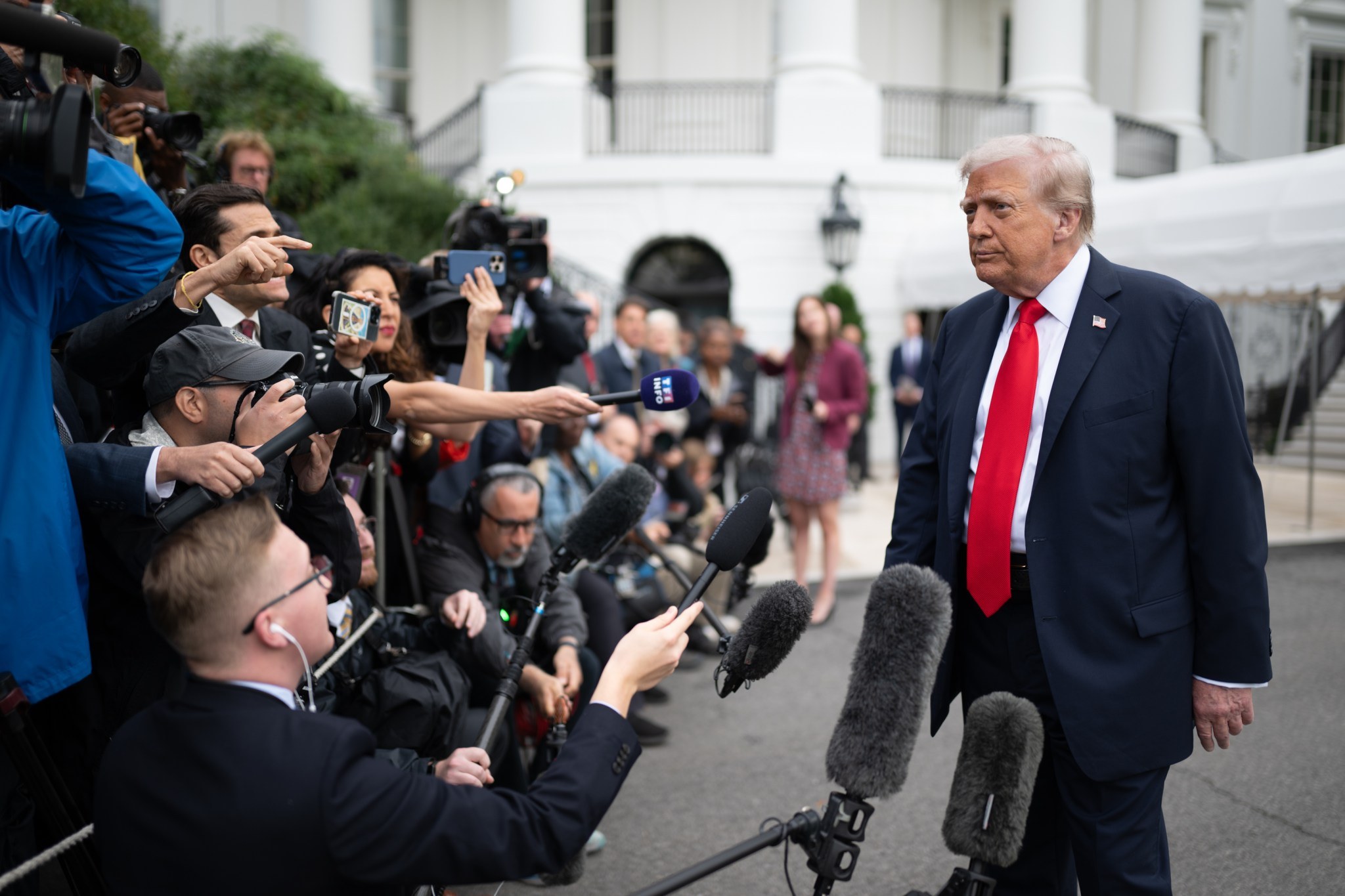 Trump Klaim Bahas Denuklirisasi dengan Rusia dan China