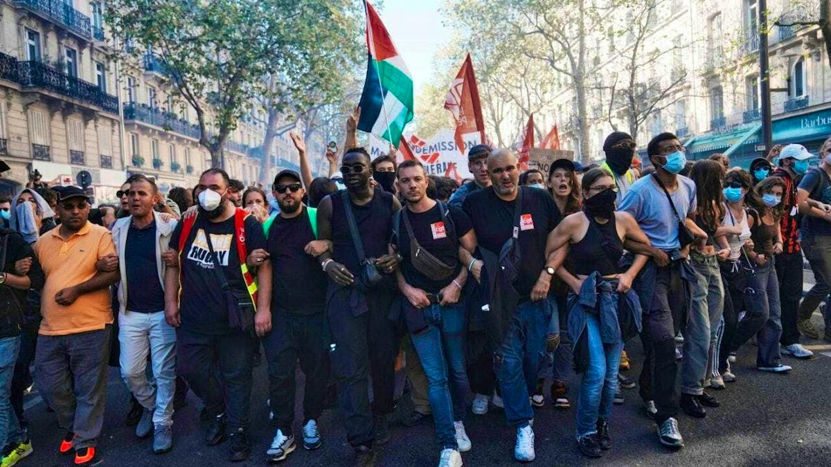 France National Mobilization October 17: Tear Gas in Paris, at Least 272 Arrested