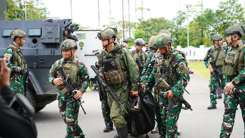 El TNI recupera las armas Caracal que habían sido incautadas por la…