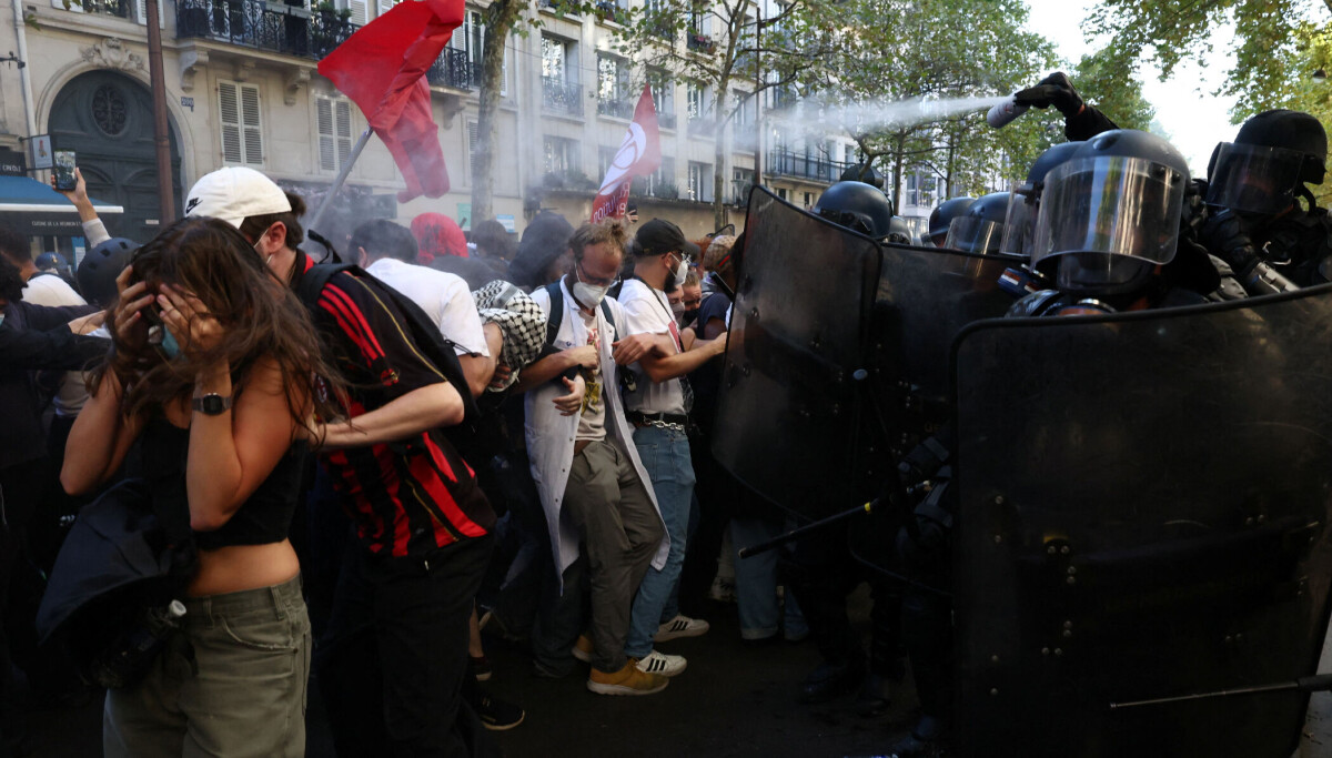 Mass Protest in France: Police Fire Tear Gas in Paris