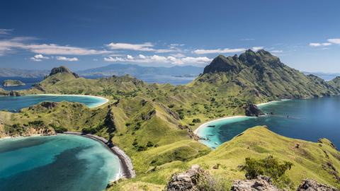 KM Feronia im Komodo-Park gesunken: Tauchlehrerin vermisst