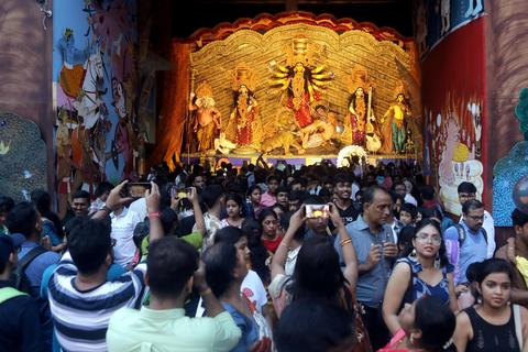 19 Orang Tewas Terinjak-injak di Pandal Durga Puja Kolkata