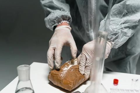 Pabrik Obat Ilegal Tramadol di Bandung Digerebek, 5 Ditangkap