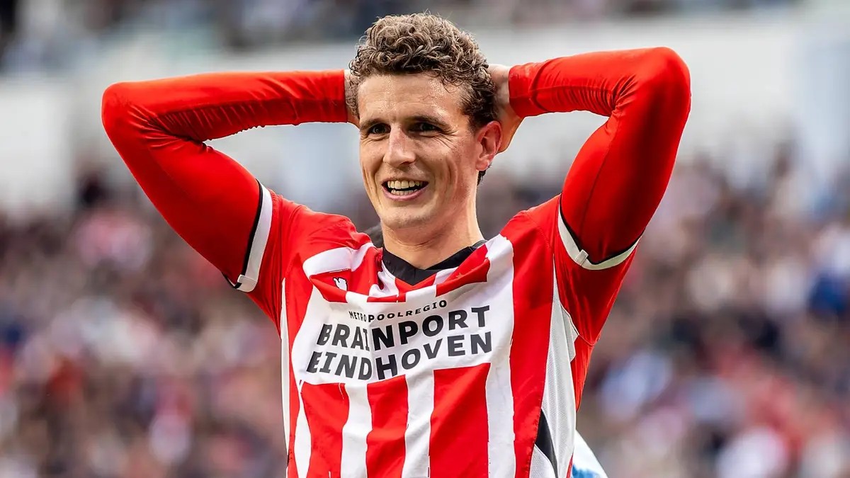 Guus Til's Lone Strike Seals PSV's 1-0 Win at Porto