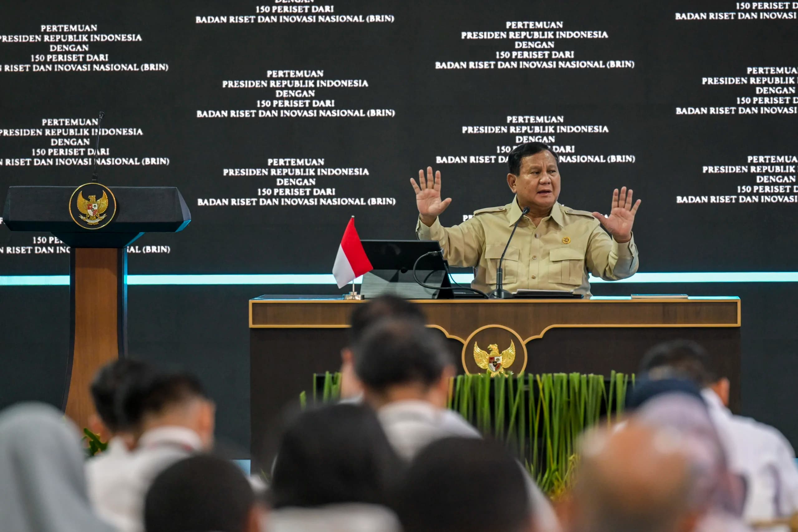 Prabowo Praises Cabinet Solidarity at Two-Year Plenary Meeting