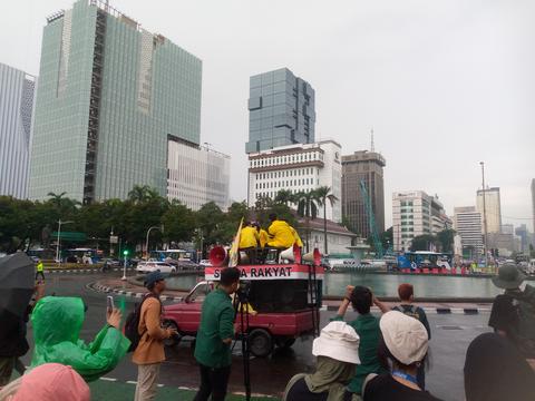 Mahasiswa Demo 2 Tahun Prabowo-Gibran: 5 Tuntutan Dibawa ke Jakarta
