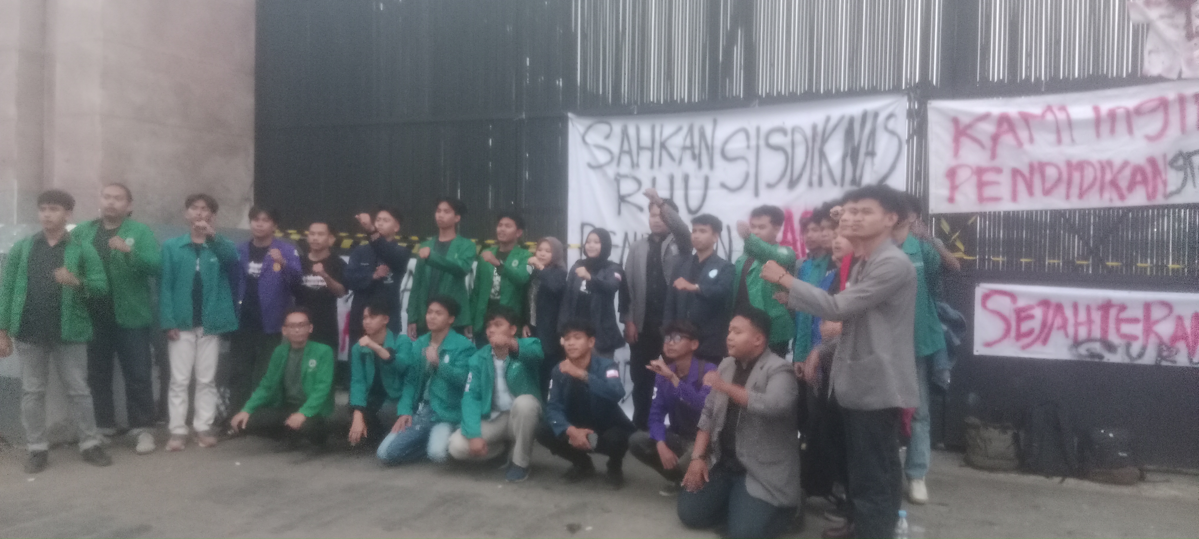 Students Rally on Two Years of Prabowo-Gibran, Bring 5 Demands