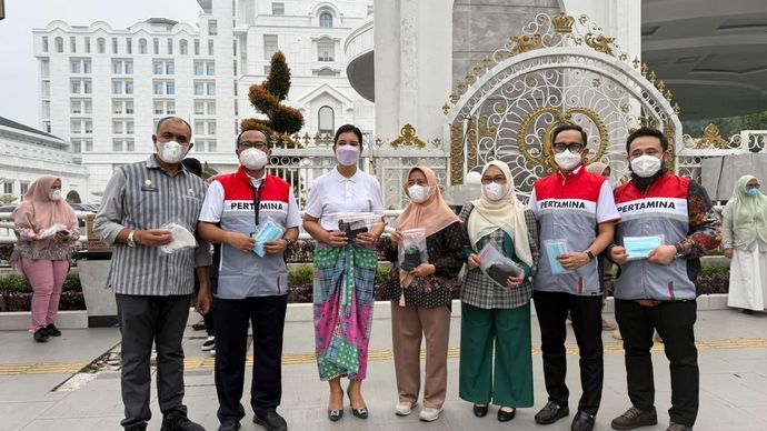 Jambi Udara Terburuk di Dunia, Sumut Terbitkan SE dan Bagi Masker