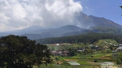 Mount Lawu Wildfire Hits 100 Hectares, Emergency Status Being Processed