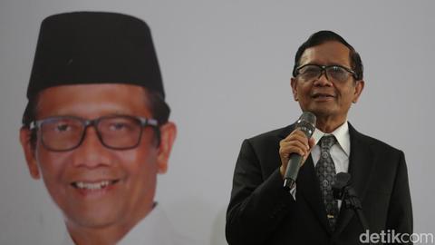 SMRC-Umfrage: Mahfud MD schlägt Anies, Ahok und KDM