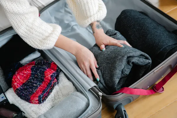 Tips Packing Koper Efisien untuk Liburan: Muat Banyak, Tetap Rapi