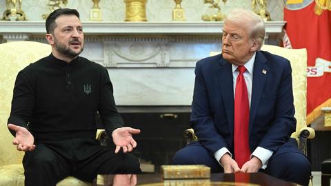 トランプ氏とゼレンスキー氏の亀裂:和平拒否の非難とロシア産ディーゼルの取引