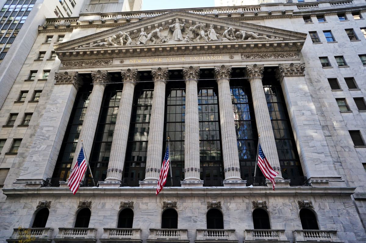 Wall Street bricht ein, Brent-Öl steigt auf US$113 pro Barrel